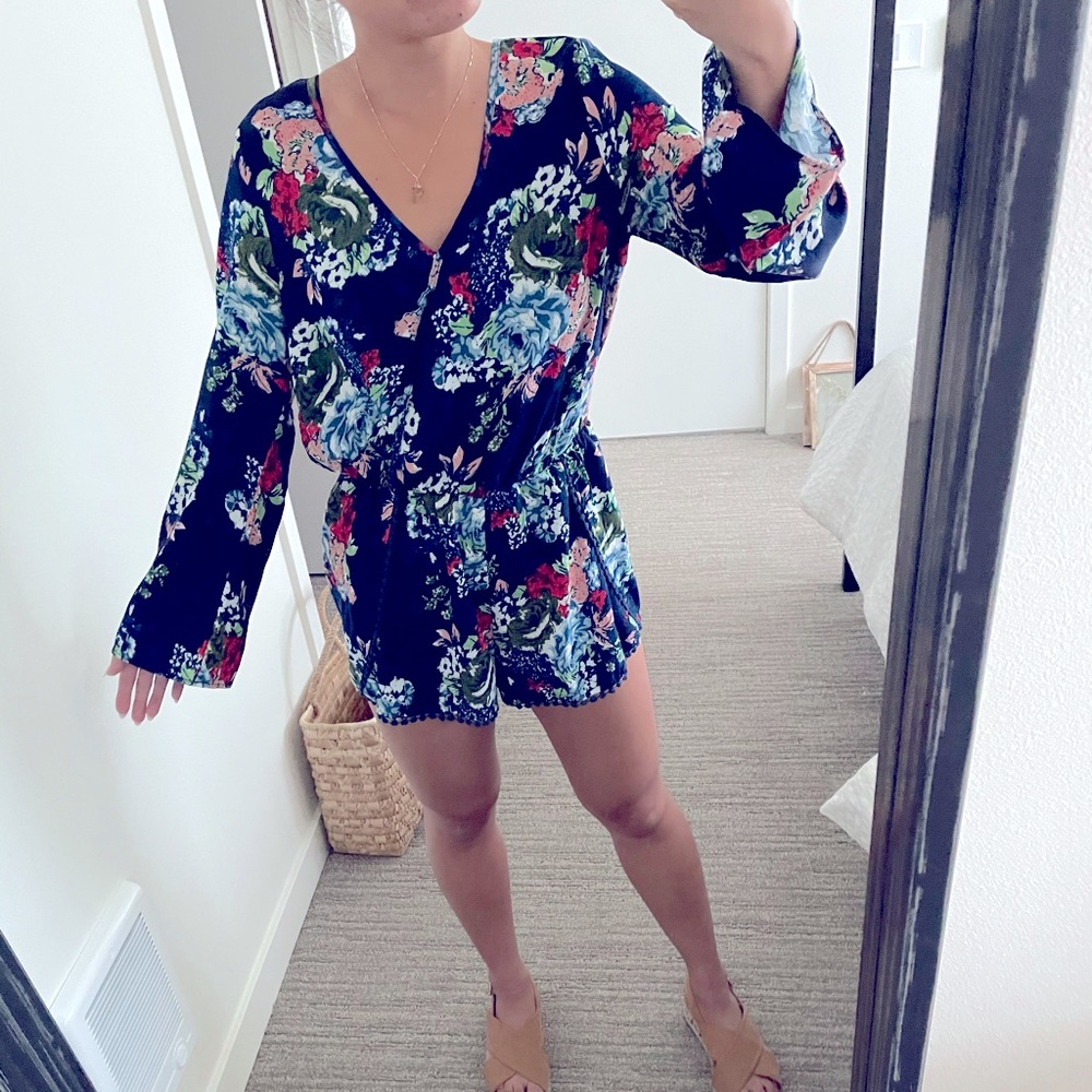 Navy floral long bell sleeve shorts romper - M